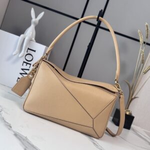 Loewe Bag Style 062608