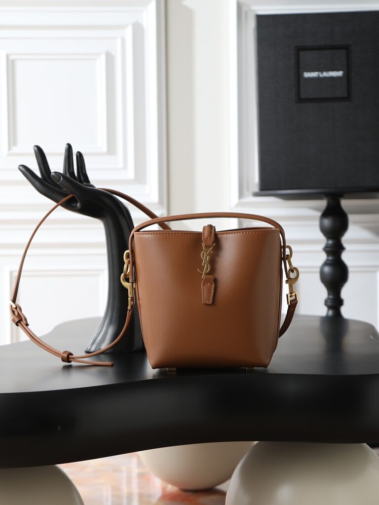 Saint Laurent Bag Style 765870