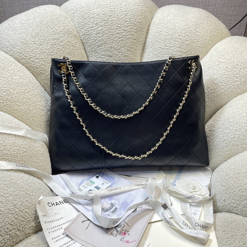 Chanel Bag Style AS6241