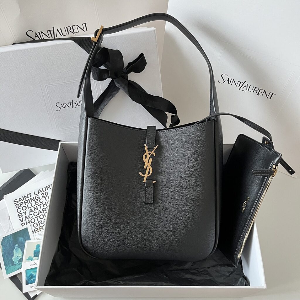 Saint Laurent Bag Style 850533