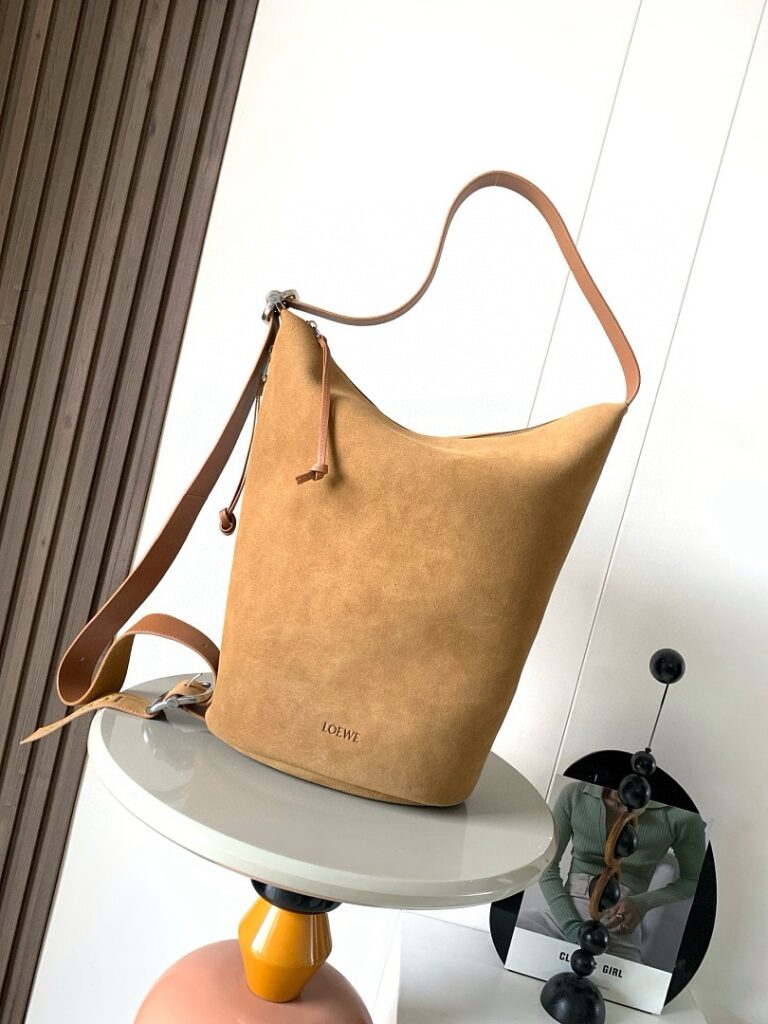Loewe Bag Style 9158