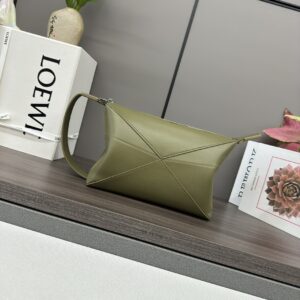 Loewe Bag Style 052403