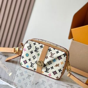 Louis Vuitton Bag Style M24820