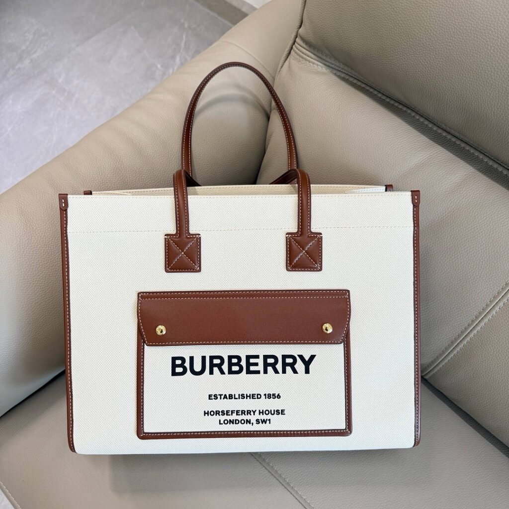 Burberry Bag Style 241727011