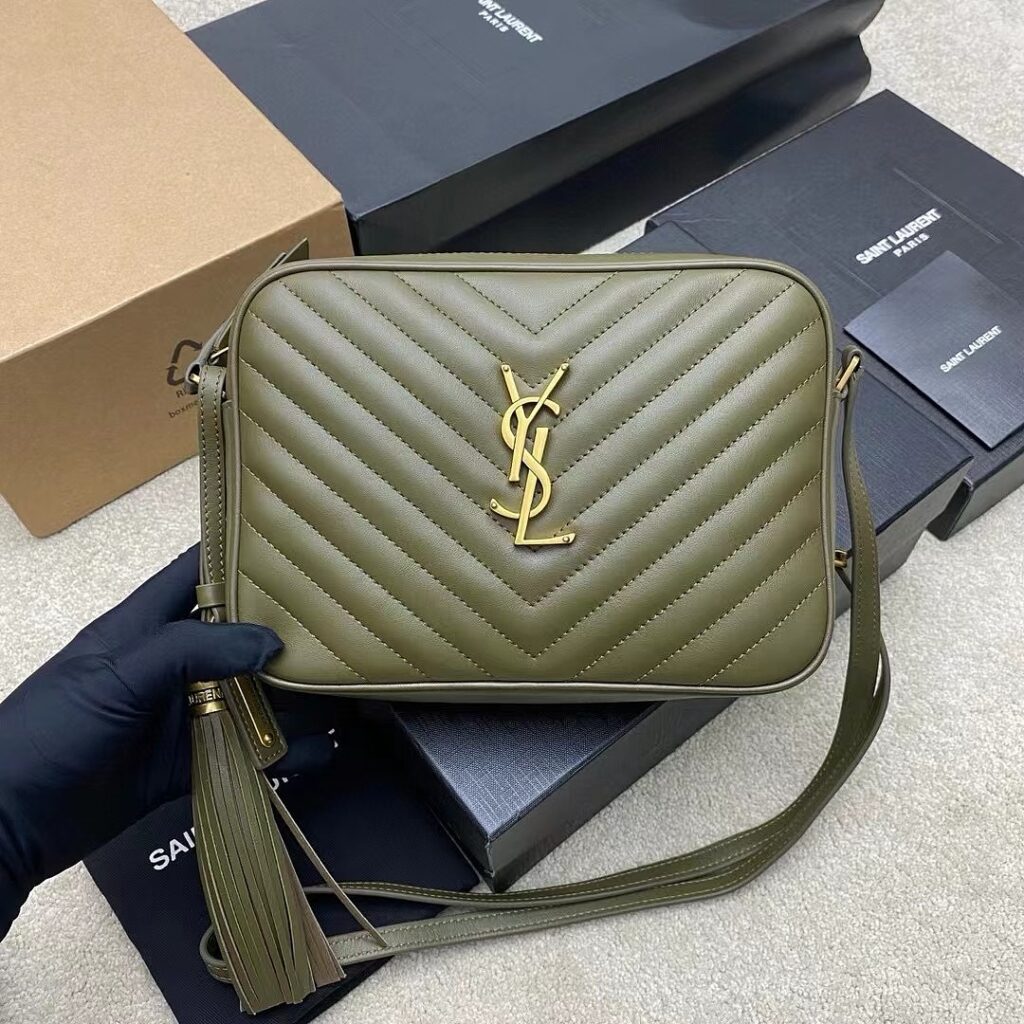 Saint Laurent Bag Style 520534-1