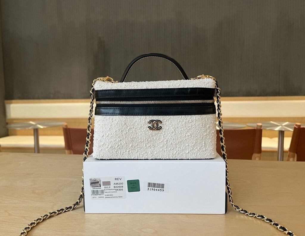 Chanel Bag Style A96200
