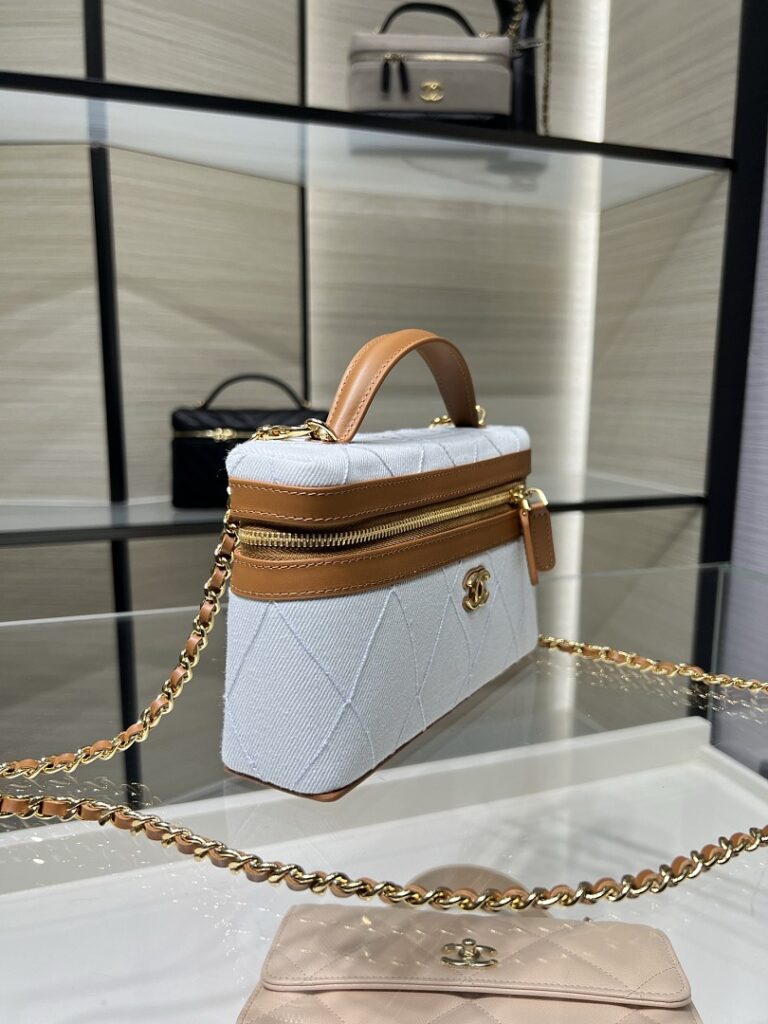 Chanel Bag Style AP5164Y8660