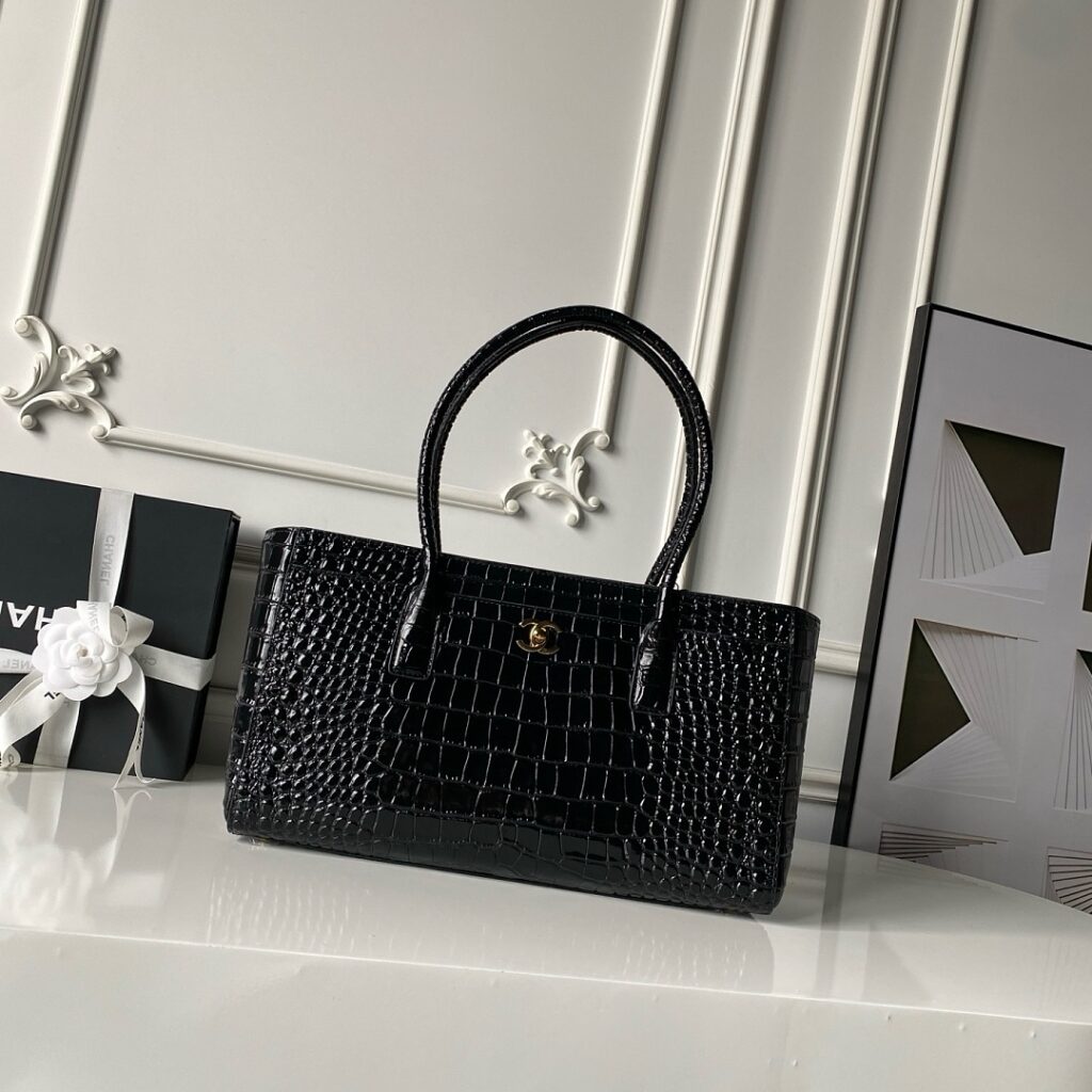Chanel Bag Style AS6243