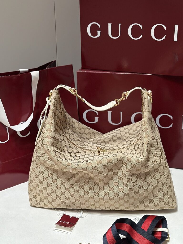 Gucci Bag Style A00B49