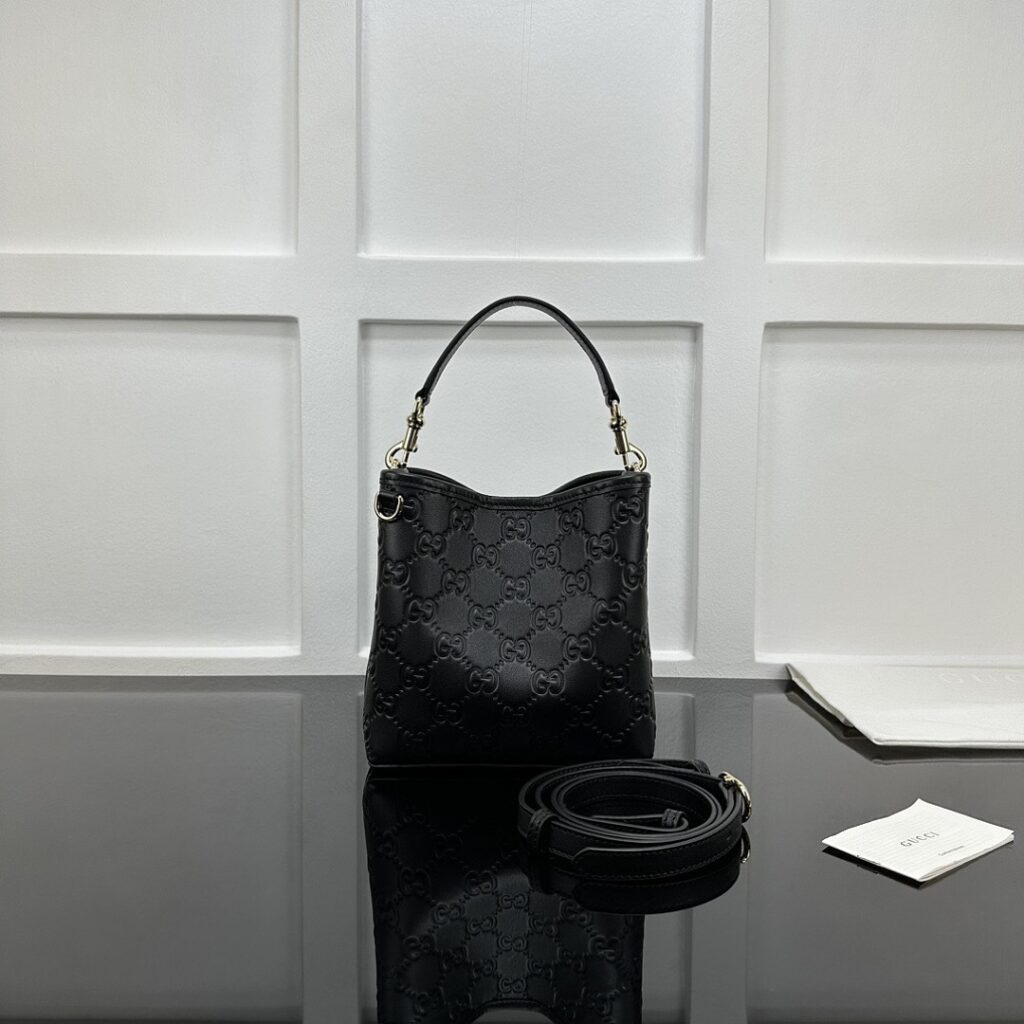 Gucci Bag Style 815118