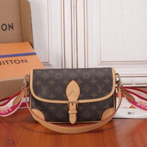 Louis Vuitton Bag Style M46049