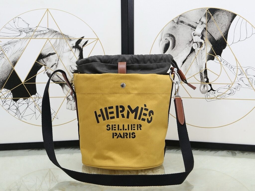 Hermes Bag Style 242556413