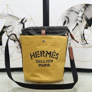 Hermes Bag Style 242556413