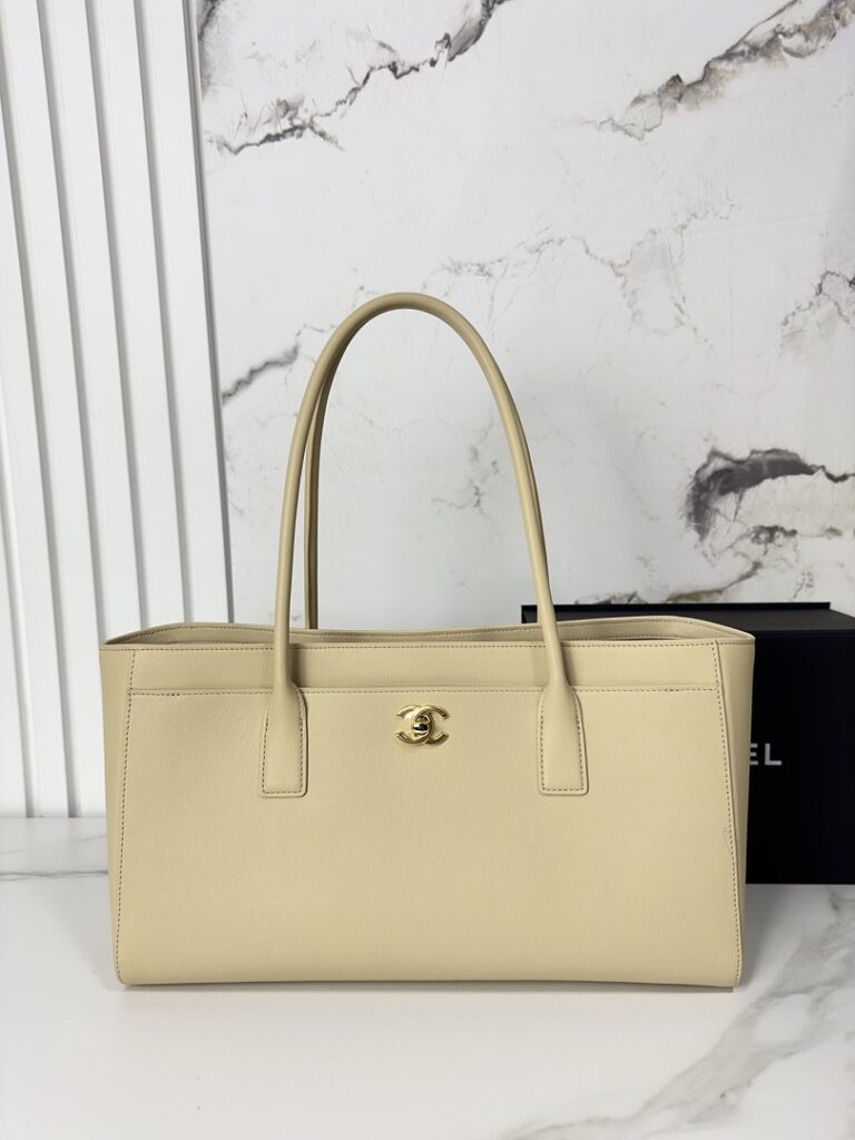 Chanel Bag Style 6243