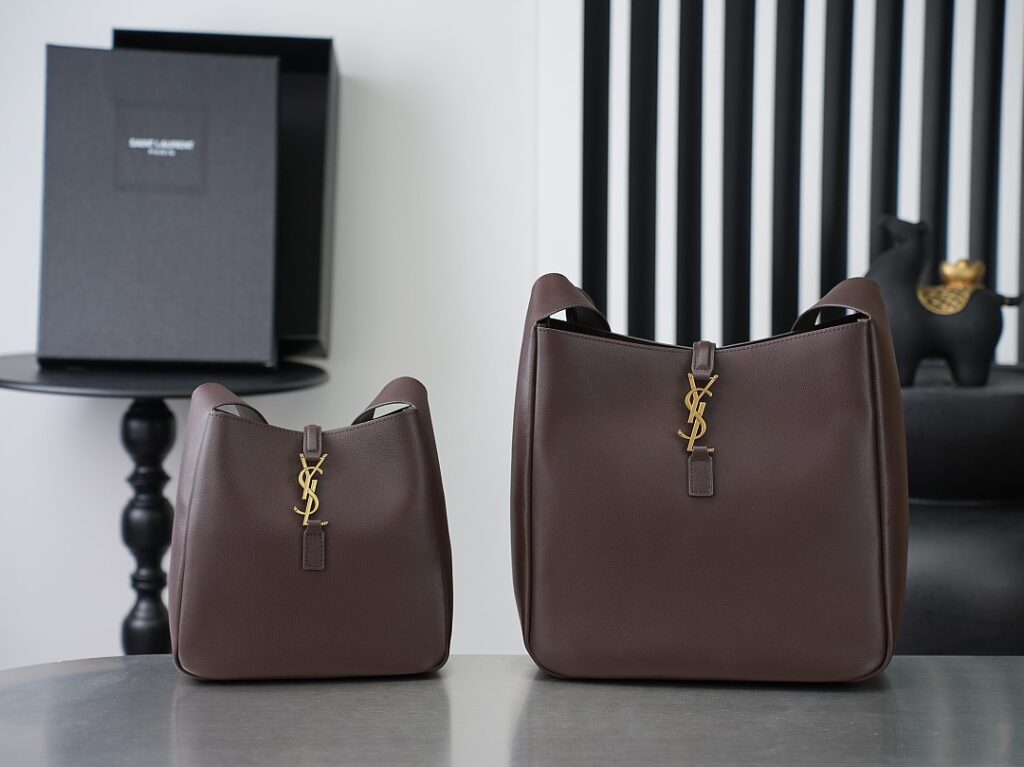 Saint Laurent Bag Style 850533