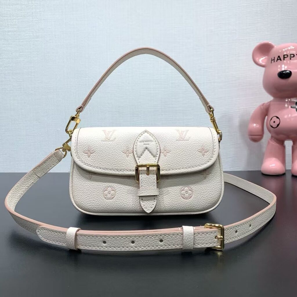 Louis Vuitton Bag Style M13642