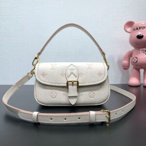 Louis Vuitton Bag Style M13642