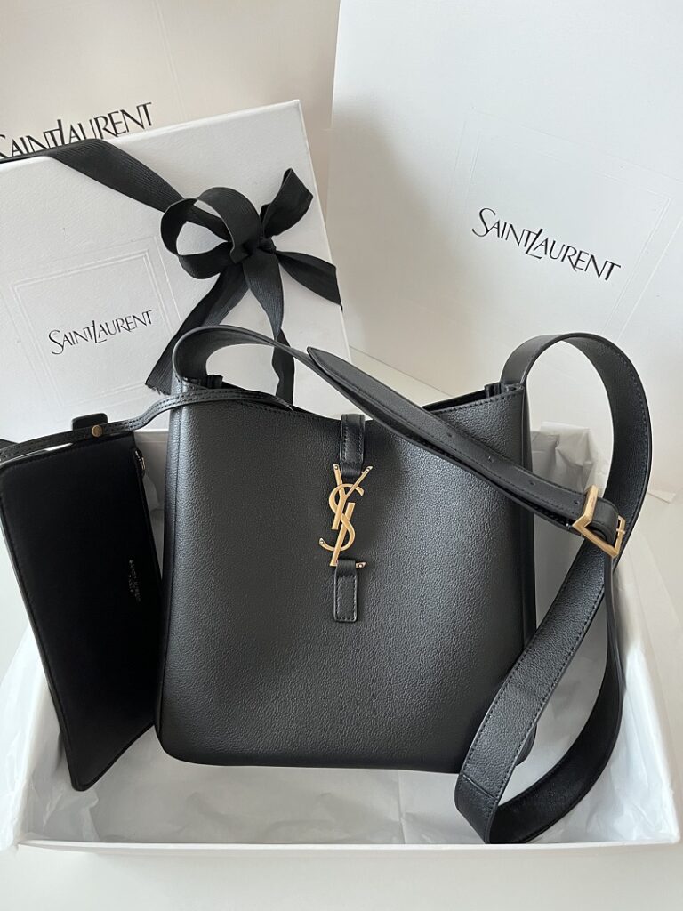 Saint Laurent Bag Style 850546
