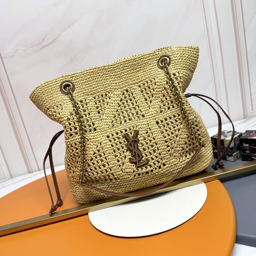Saint Laurent Bag Style 833948