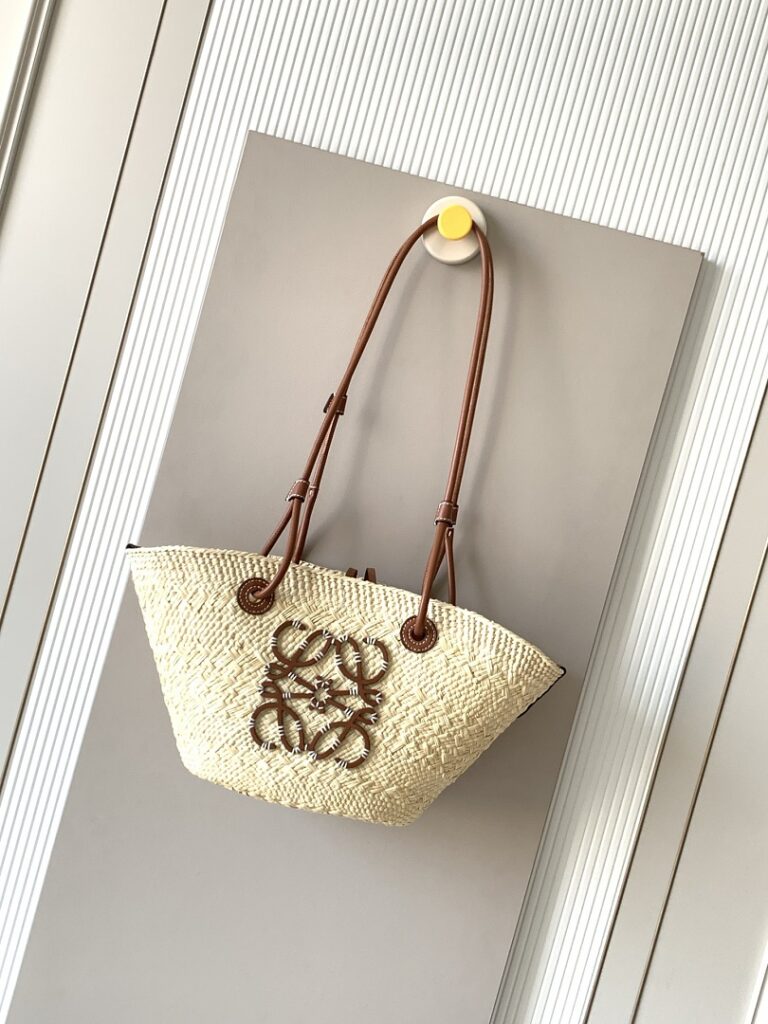 Loewe Bag Style 8012
