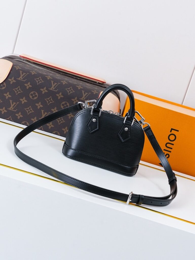 Bag Style M81945